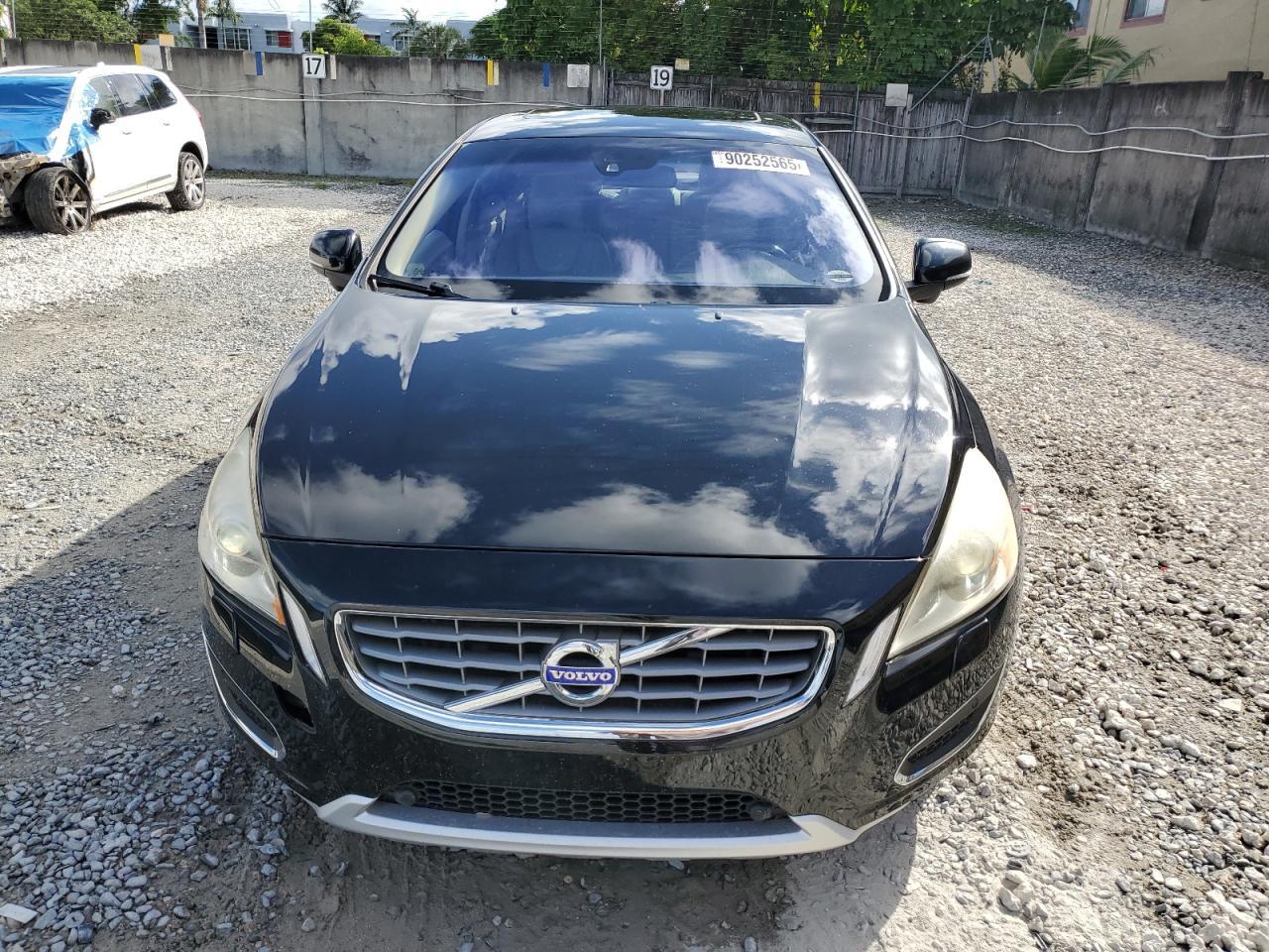 2013 VOLVO S60
