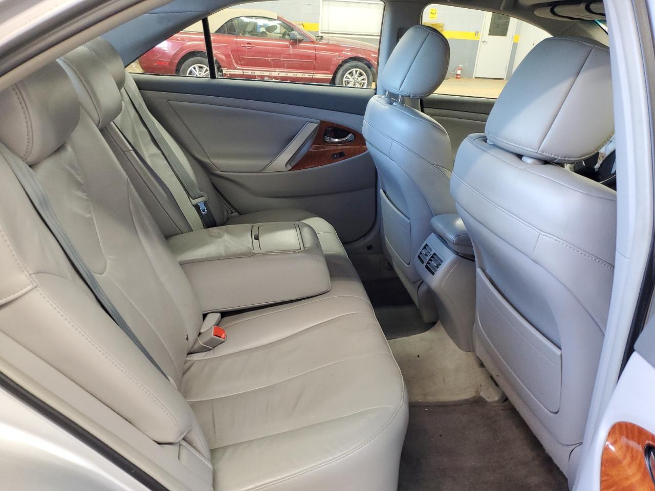2011 TOYOTA CAMRY