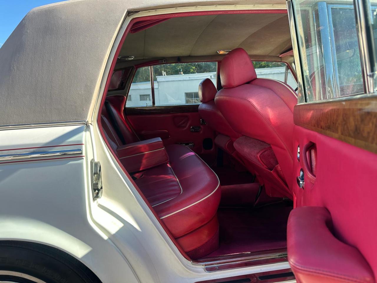 1976 ROLLS-ROYCE