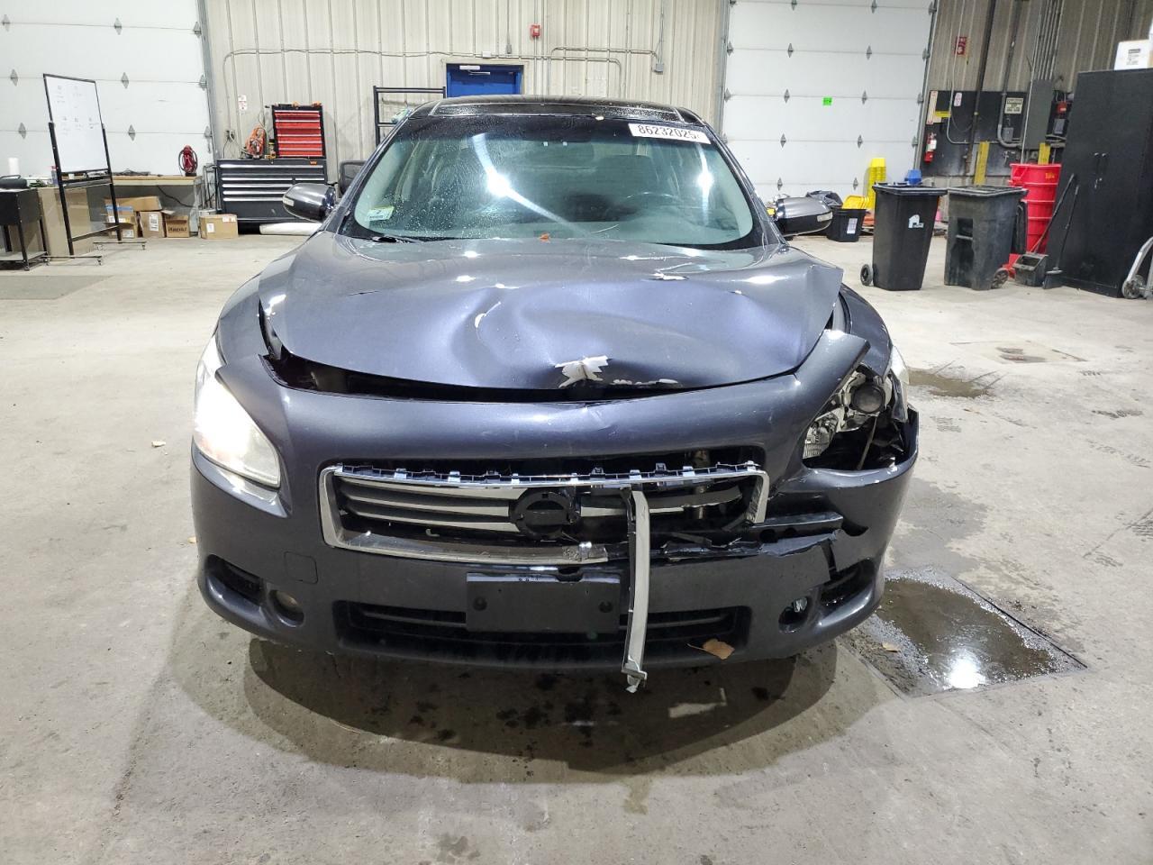 2012 NISSAN Maxima