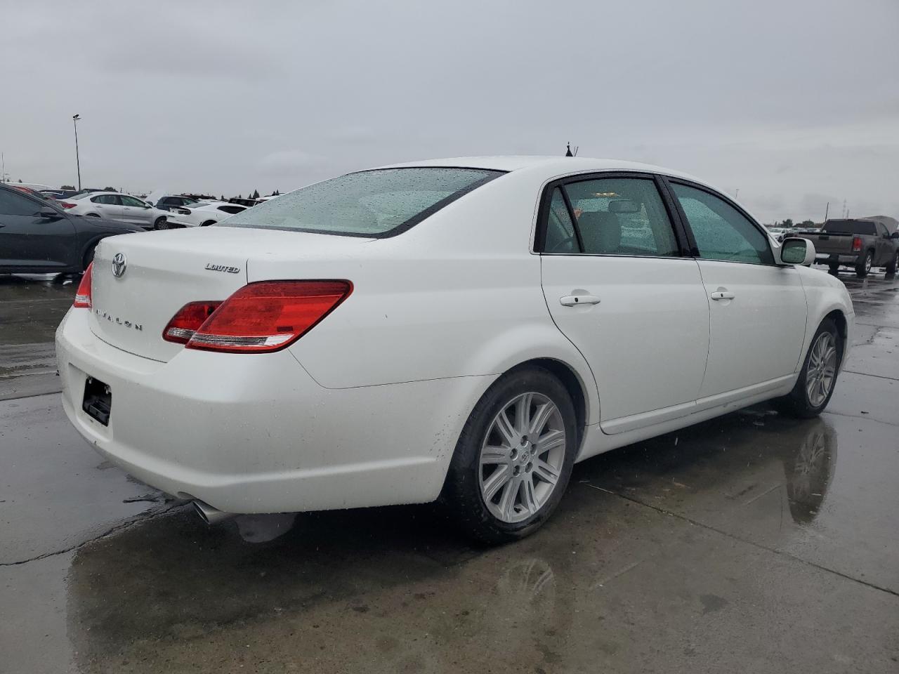 2006 TOYOTA Avalon