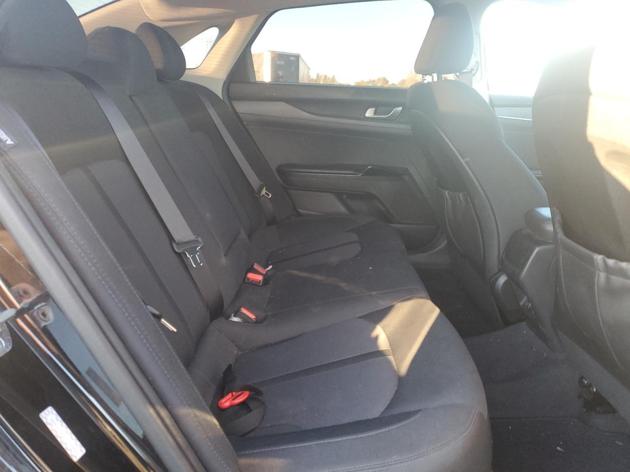 2022 KIA K5