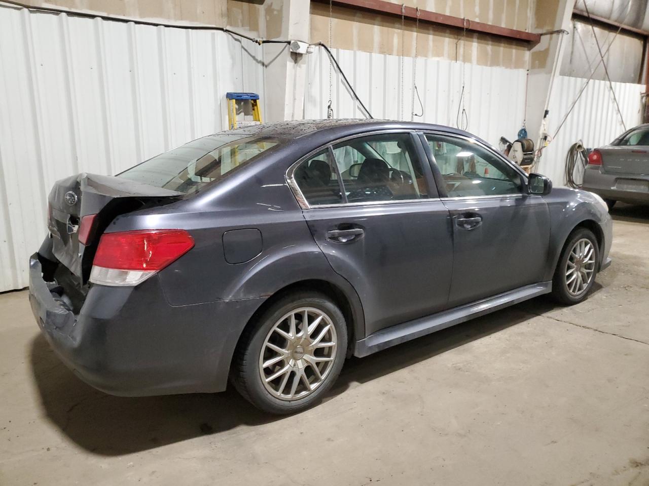 2013 SUBARU Legacy
