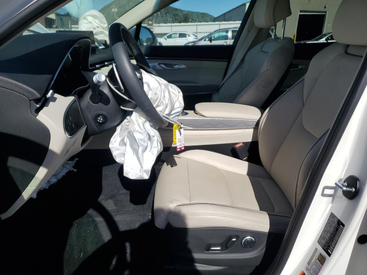 2025 GENESIS GV70