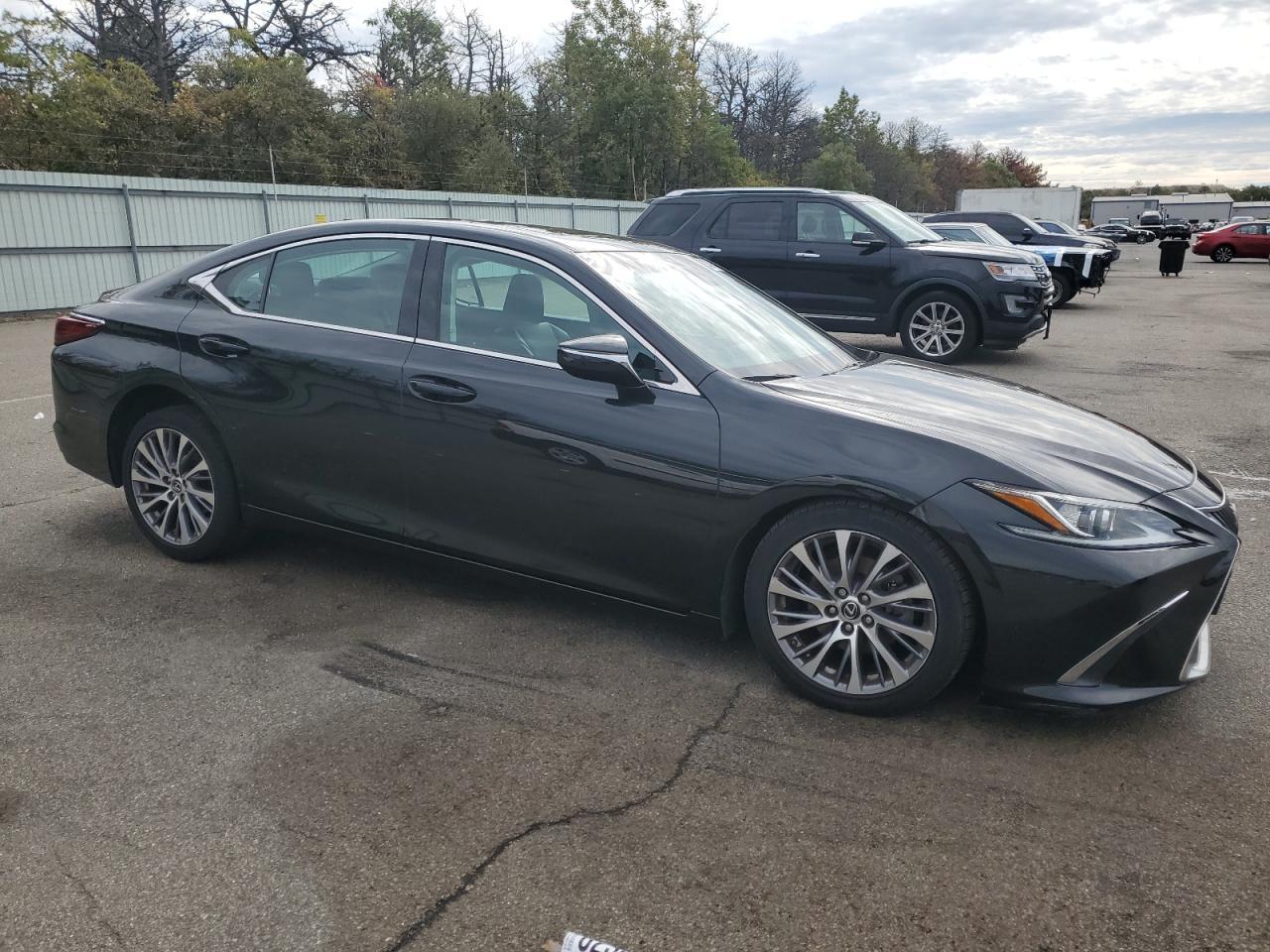 2021 LEXUS Es