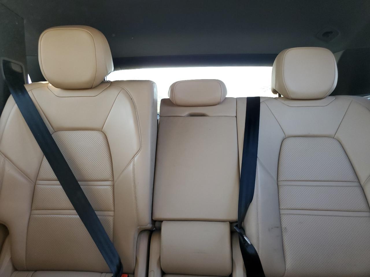 2020 PORSCHE CAYENNE
