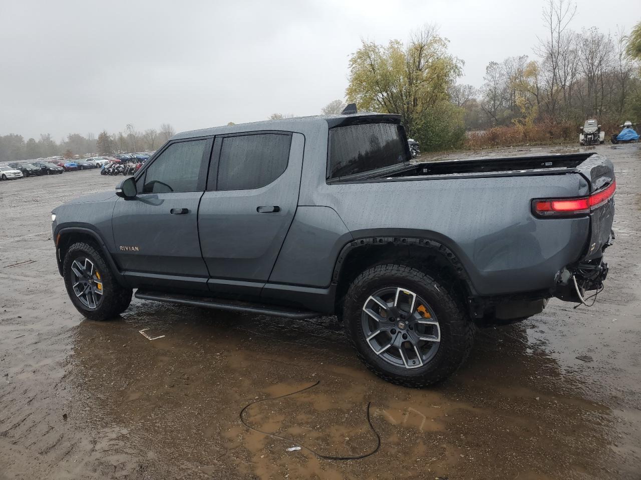 2022 RIVIAN R1t