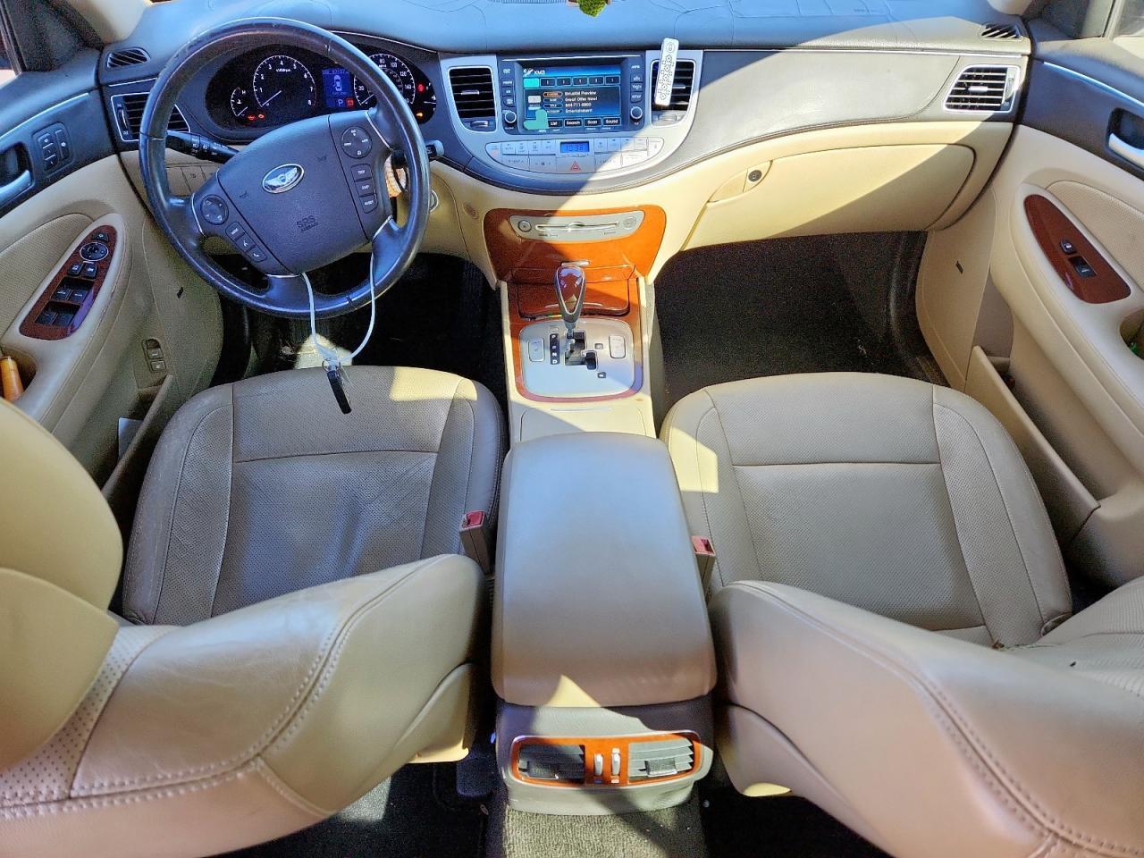 2013 HYUNDAI GENESIS