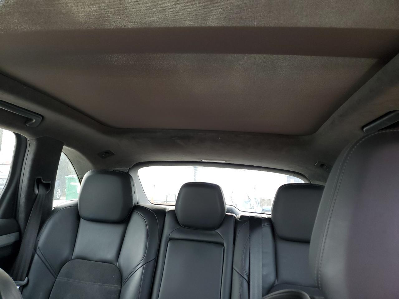 2013 PORSCHE CAYENNE