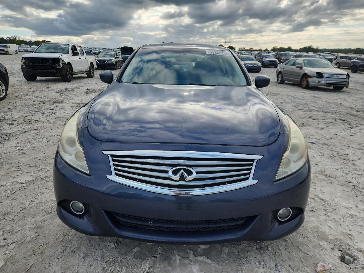 2011 INFINITI G37