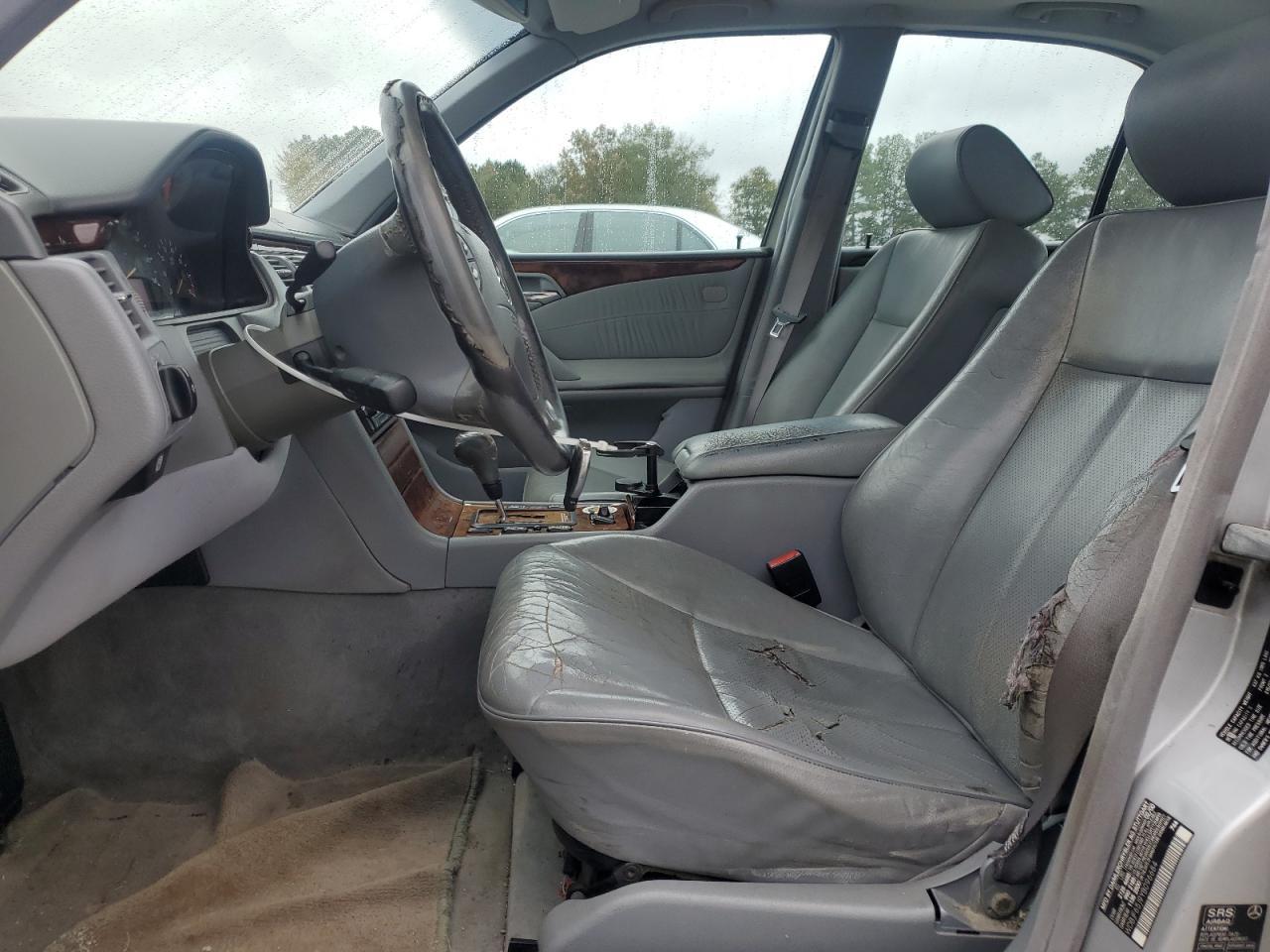 2000 MERCEDES-BENZ E-Class