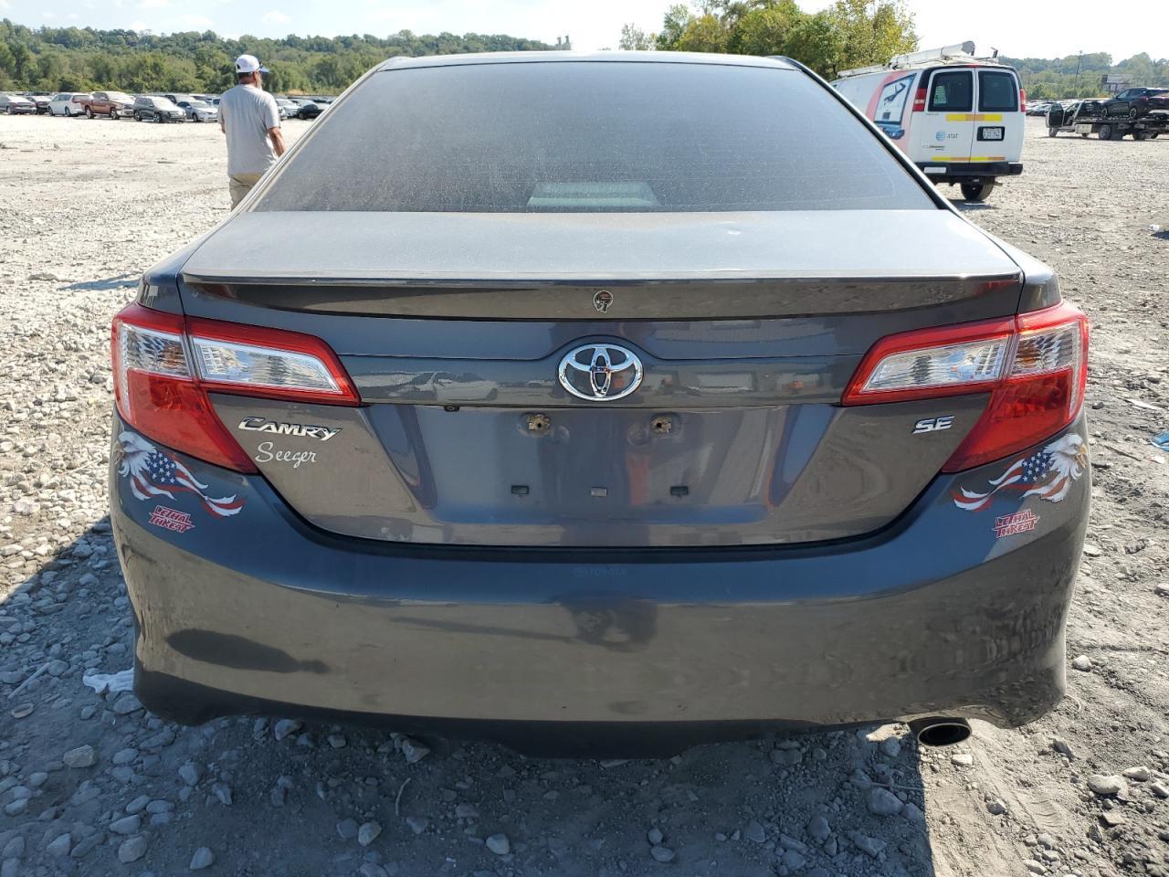 2014 TOYOTA CAMRY