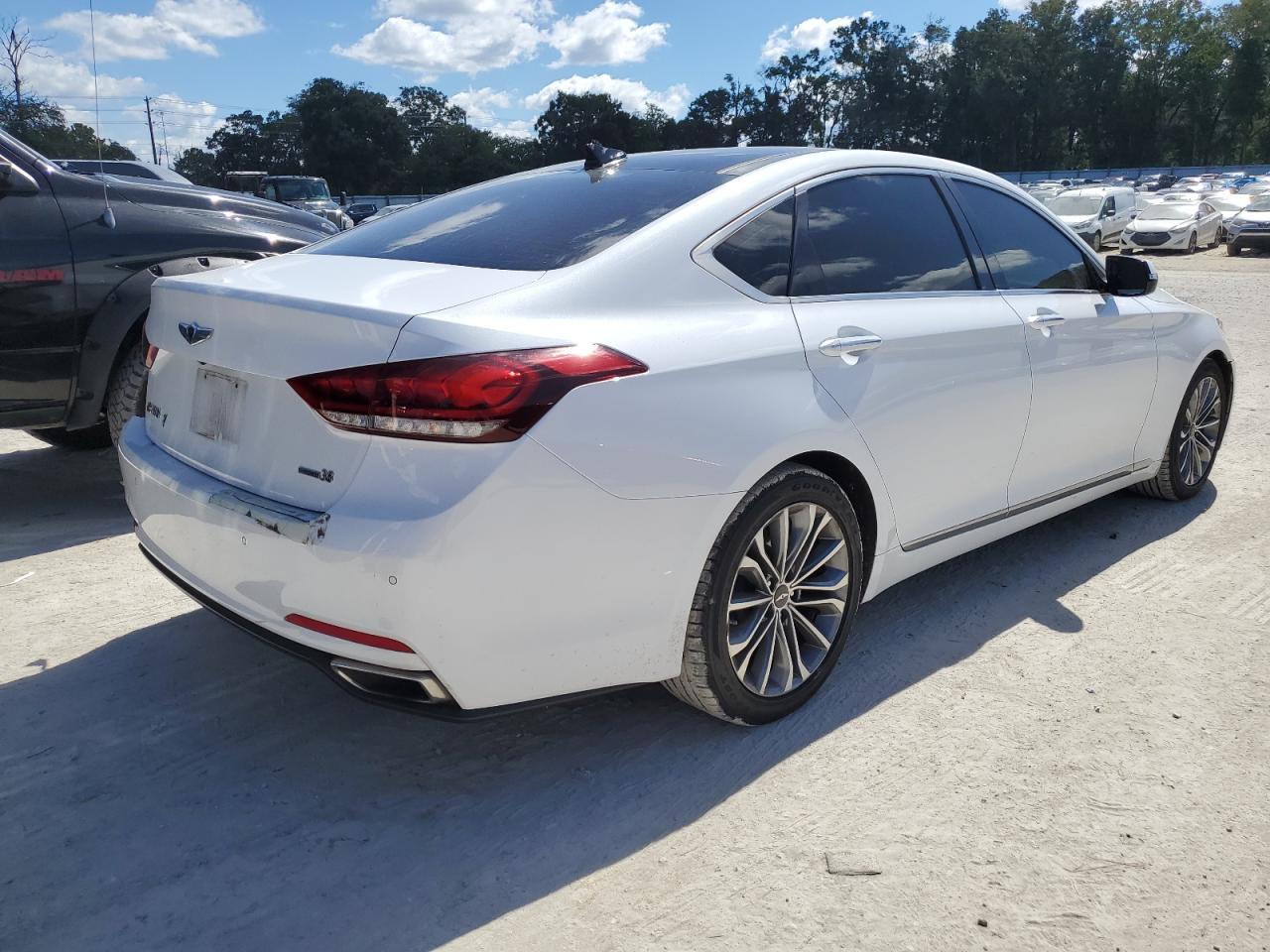 2016 HYUNDAI GENESIS