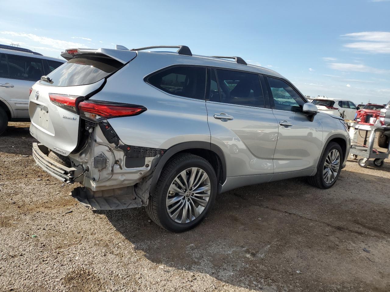 2021 TOYOTA HIGHLANDER
