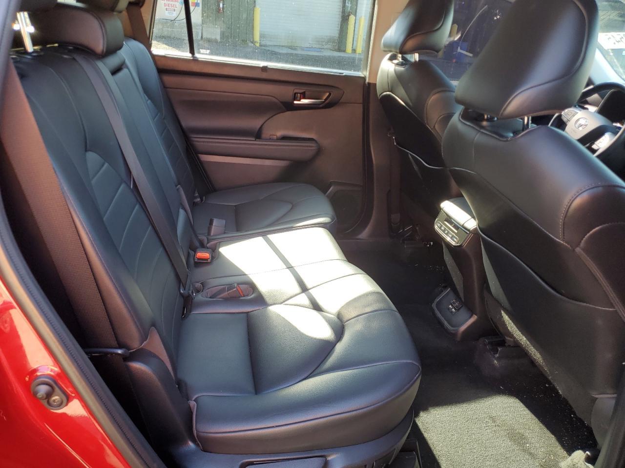 2021 TOYOTA HIGHLANDER