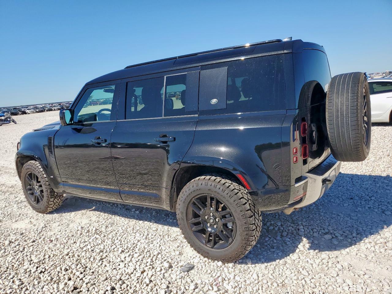 2023 LAND ROVER Defender