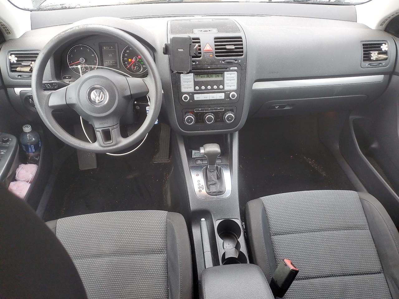 2010 VOLKSWAGEN JETTA