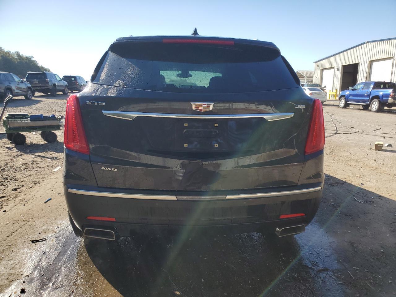 2019 CADILLAC XT5