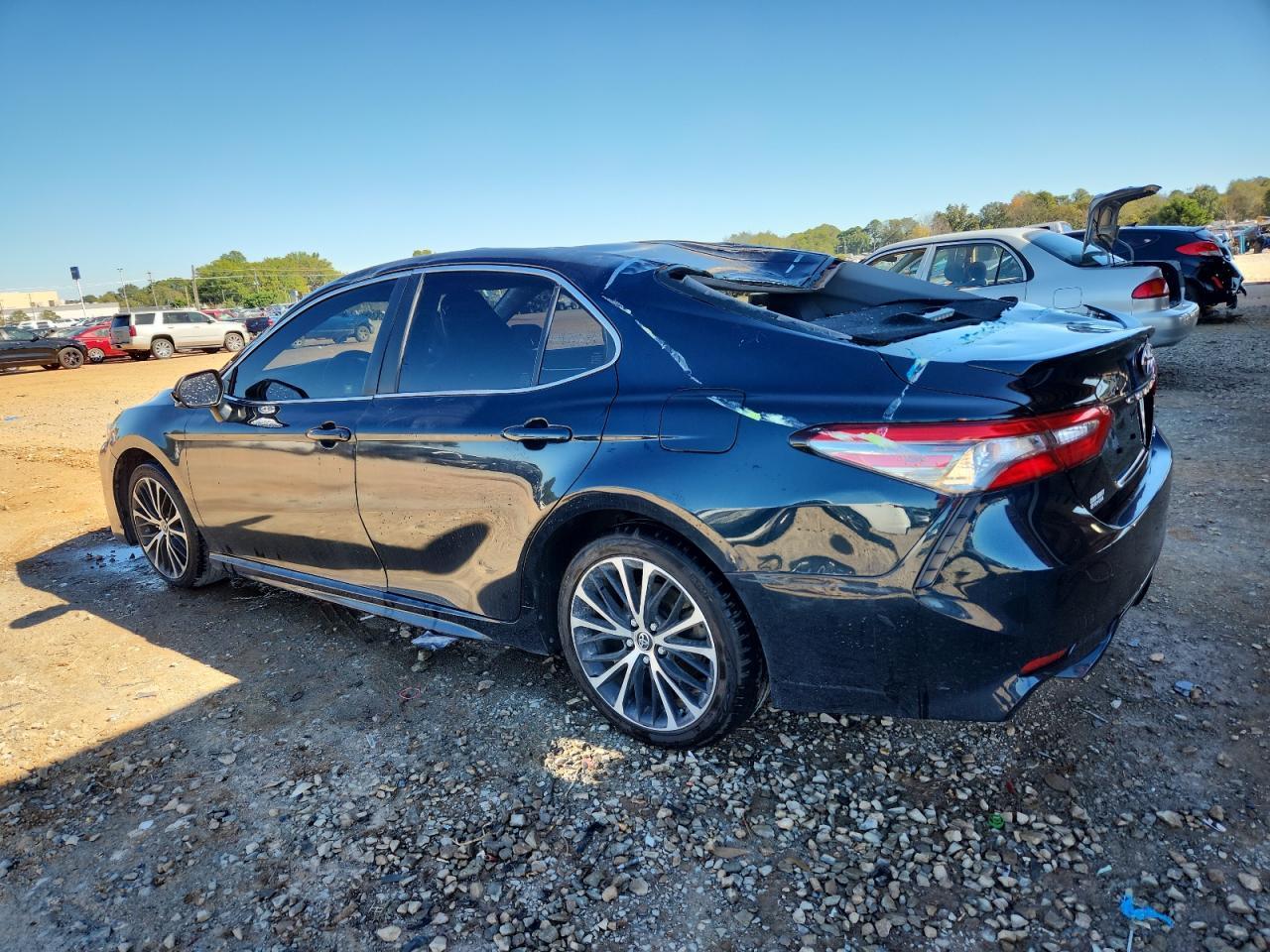 2018 TOYOTA CAMRY