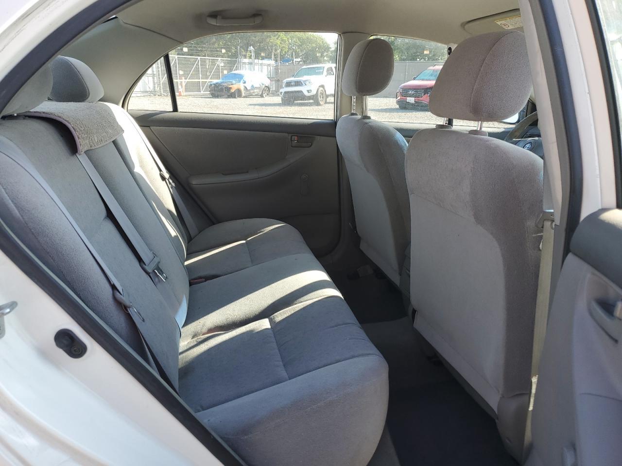 2004 TOYOTA COROLLA
