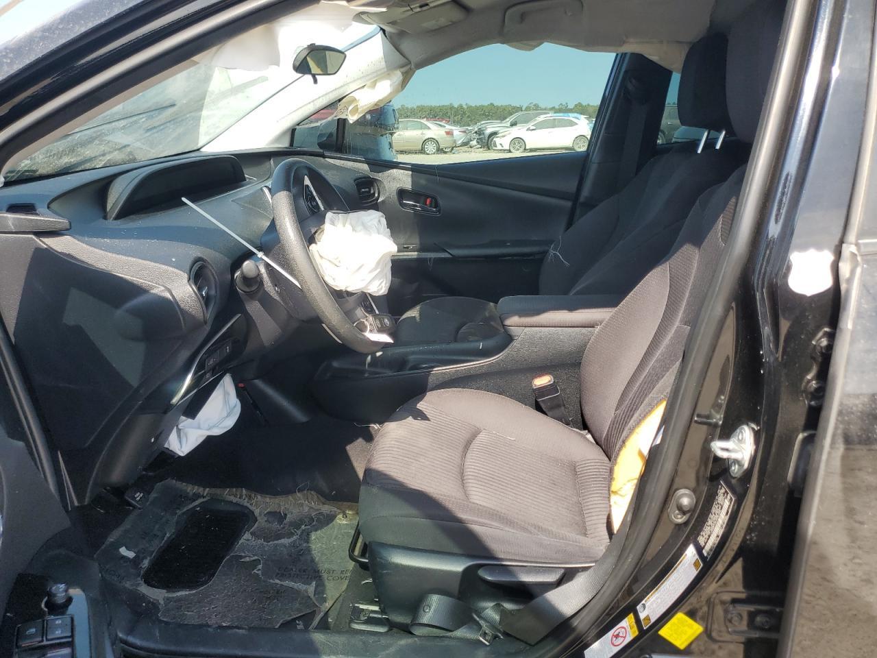 2017 TOYOTA PRIUS