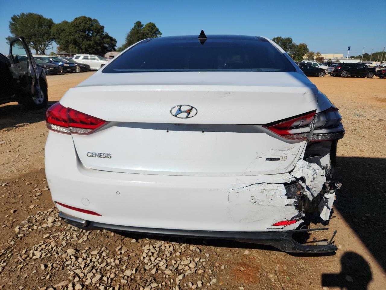 2015 HYUNDAI GENESIS