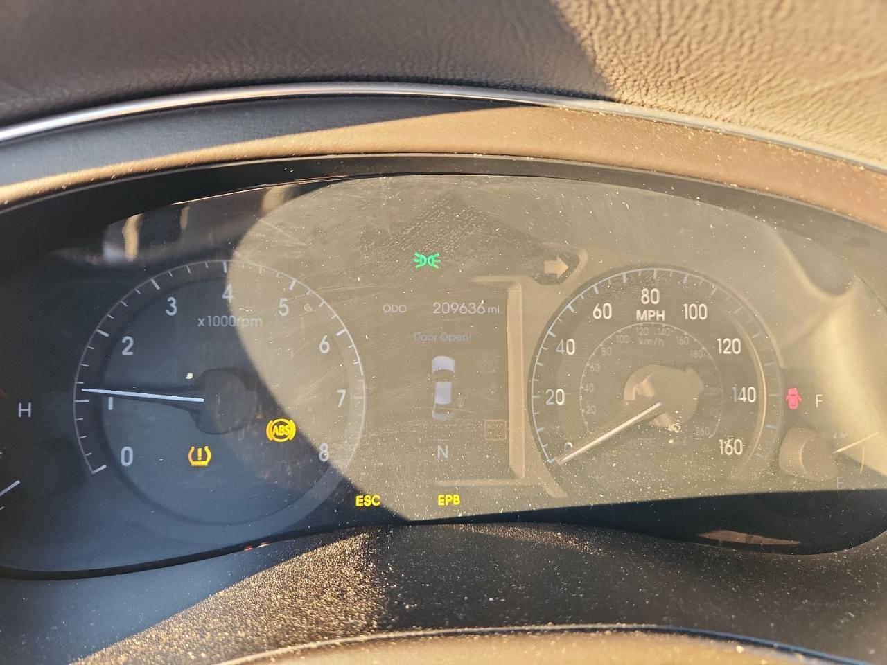 2012 HYUNDAI GENESIS