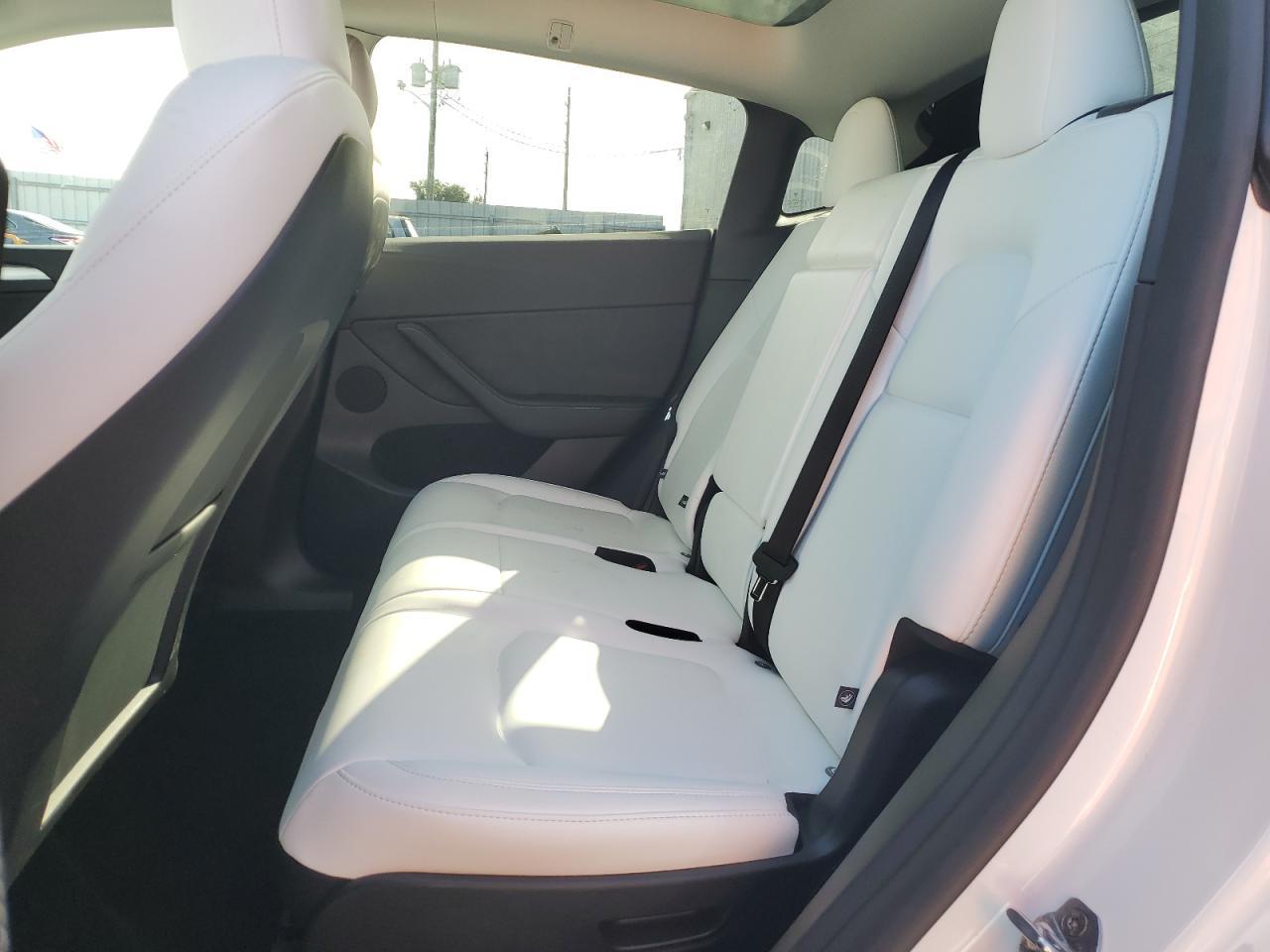 2025 TESLA MODEL Y