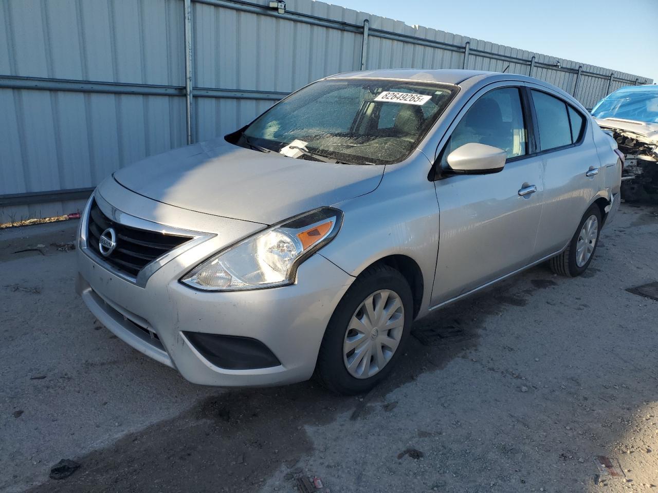2017 NISSAN VERSA
