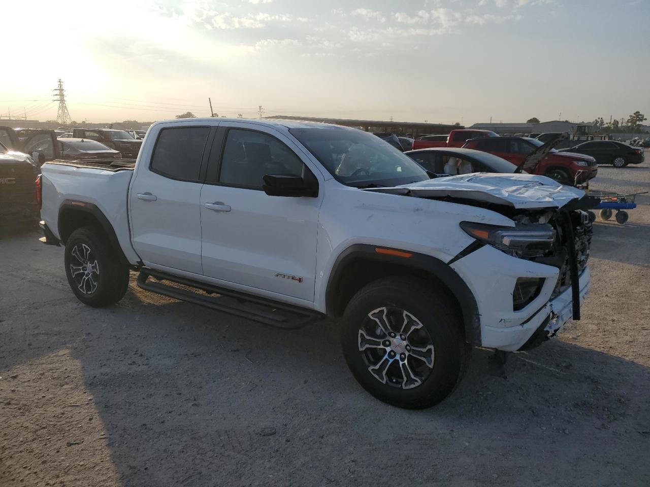2023 GMC CANYON