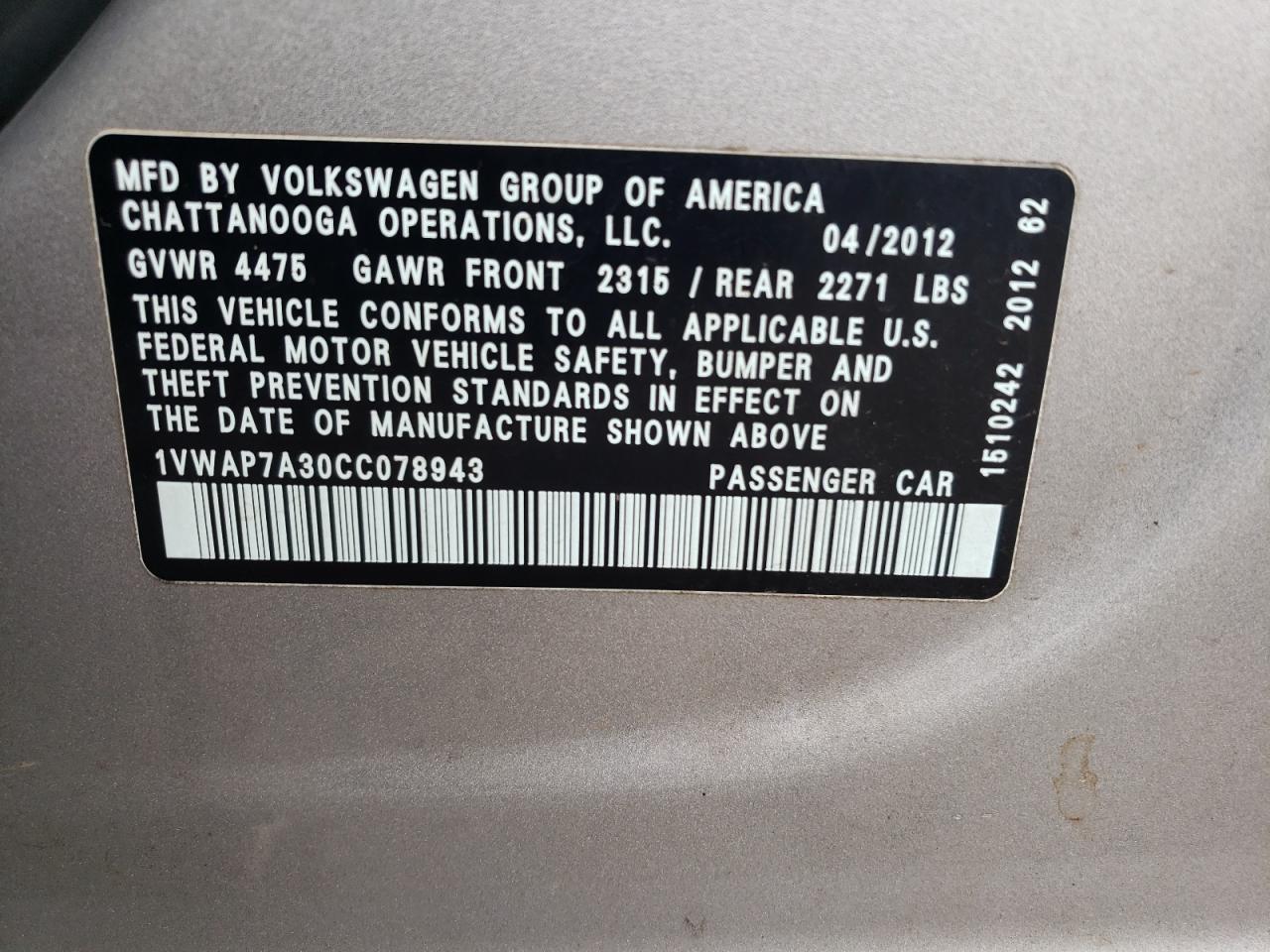 2012 VOLKSWAGEN Passat