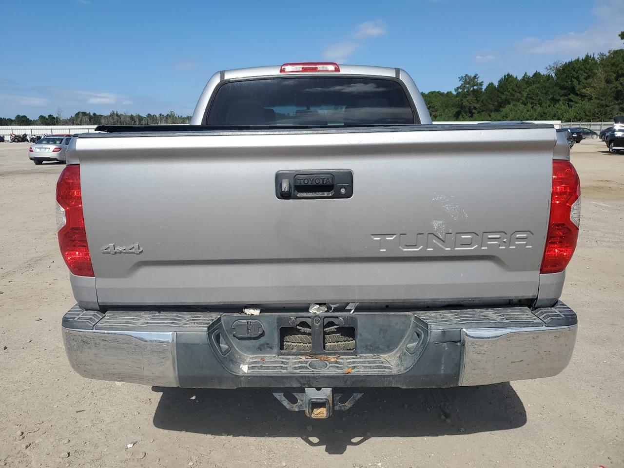 2017 TOYOTA TUNDRA
