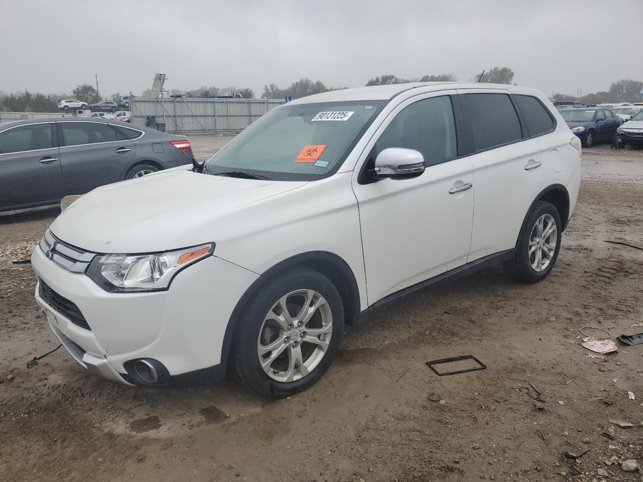2015 MITSUBISHI outlander