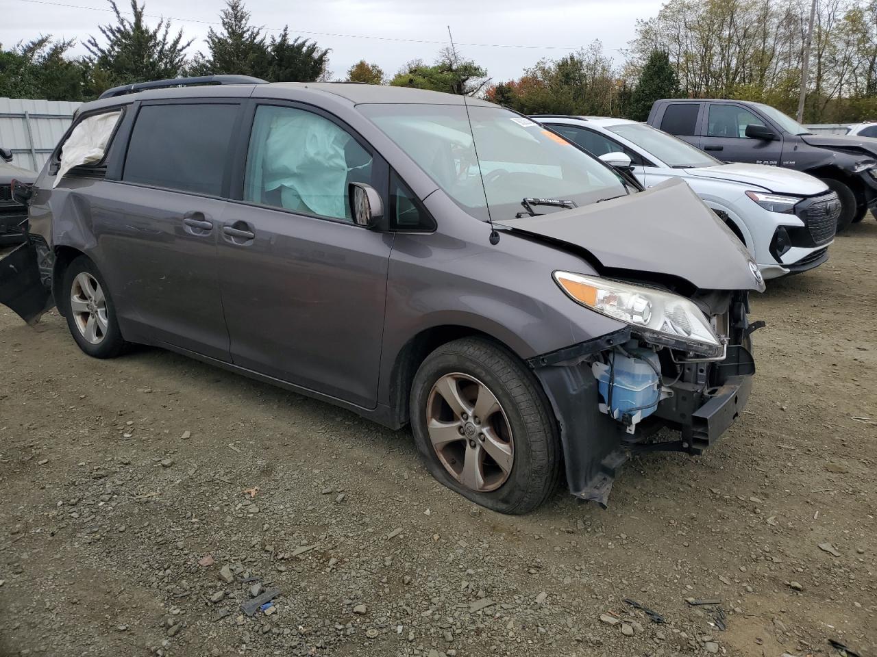2014 TOYOTA SIENNA