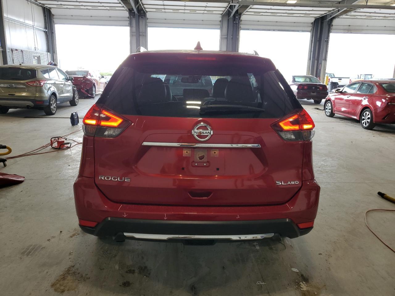 2017 NISSAN ROGUE
