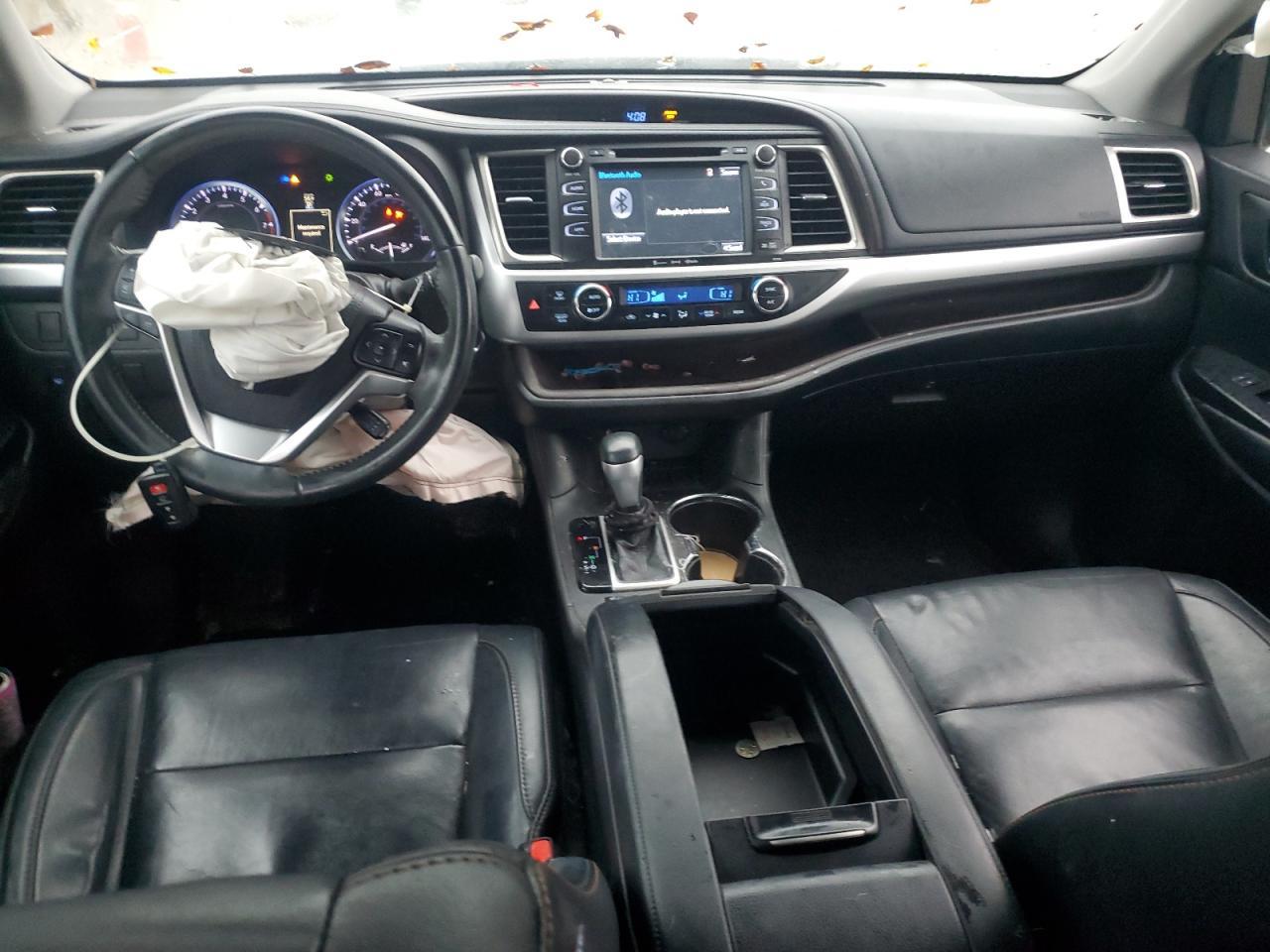 2016 TOYOTA HIGHLANDER