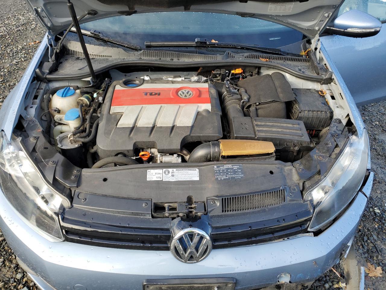 2011 VOLKSWAGEN GOLF