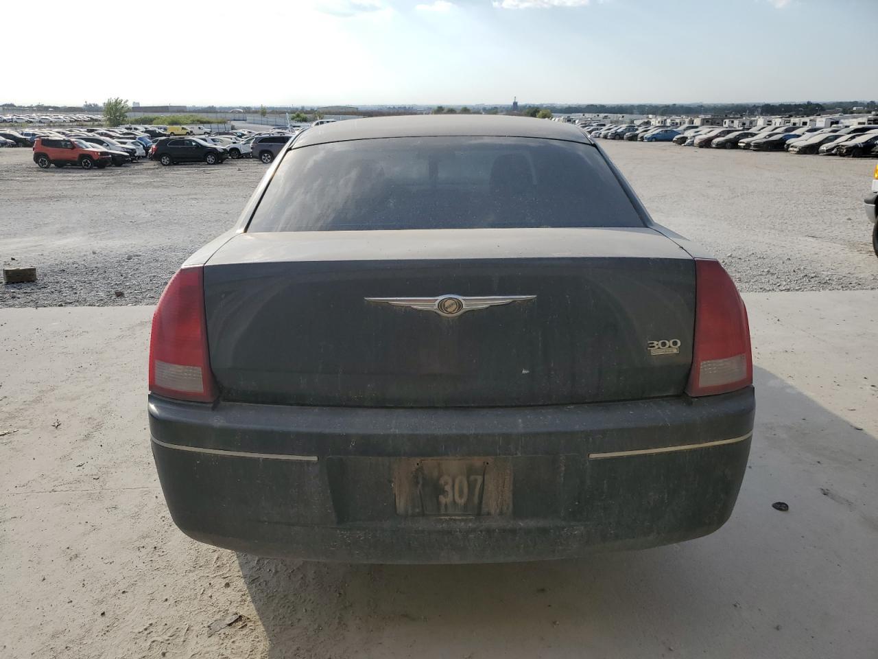 2005 CHRYSLER 300