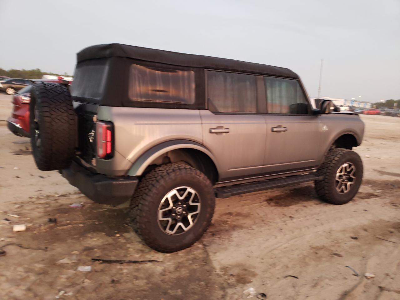 2024 FORD Bronco