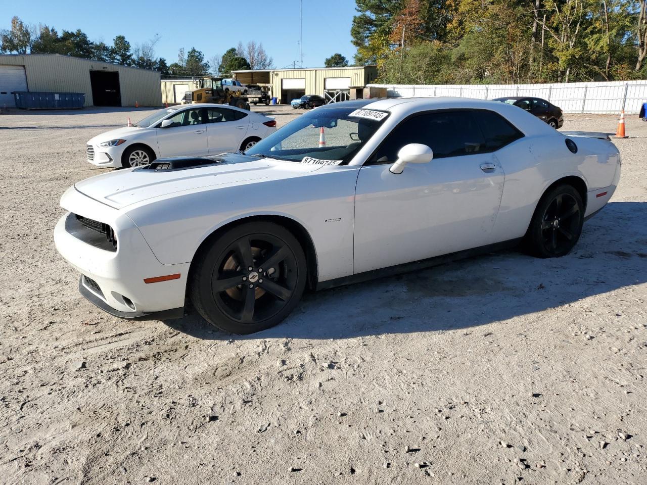 2017 DODGE Challenger