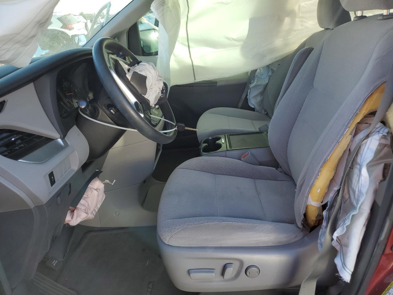 2015 TOYOTA SIENNA