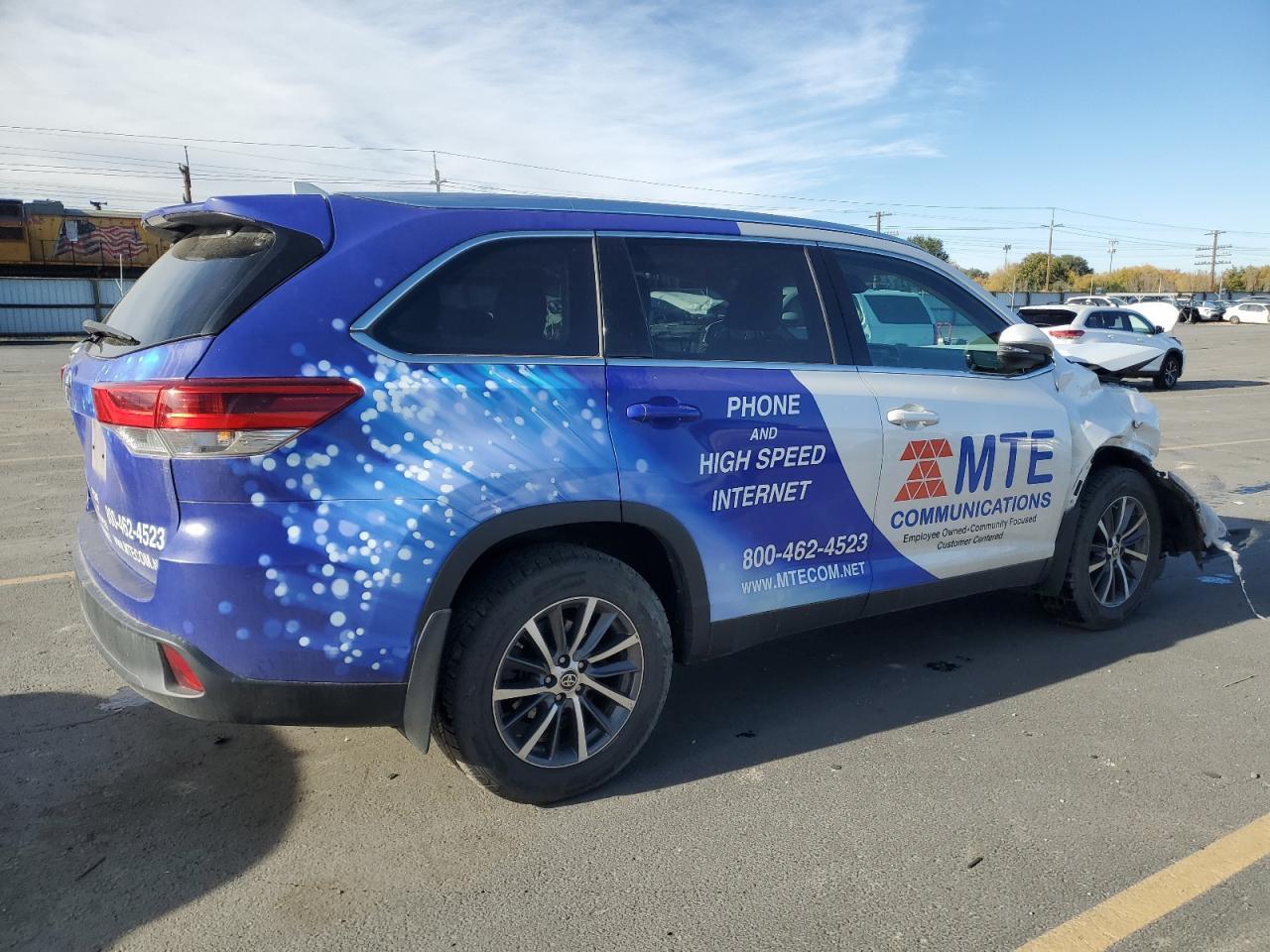 2019 TOYOTA HIGHLANDER