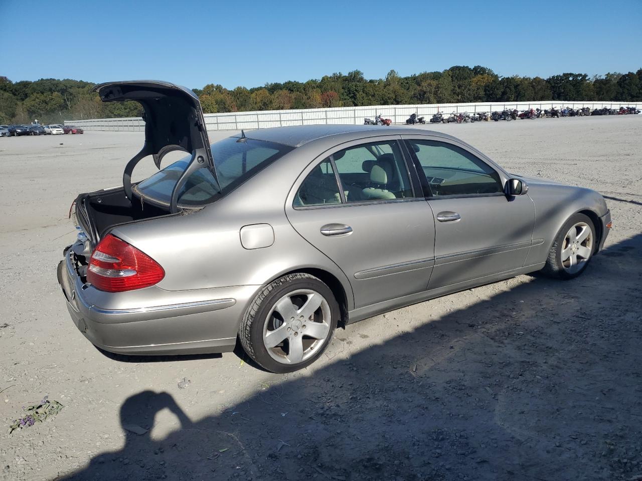 2006 MERCEDES-BENZ E-Class