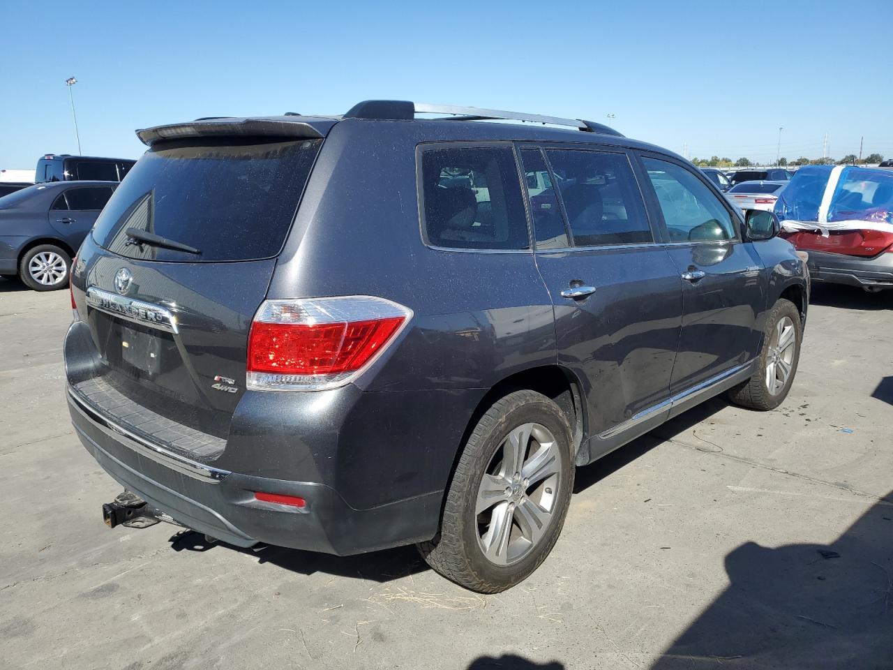 2011 TOYOTA HIGHLANDER