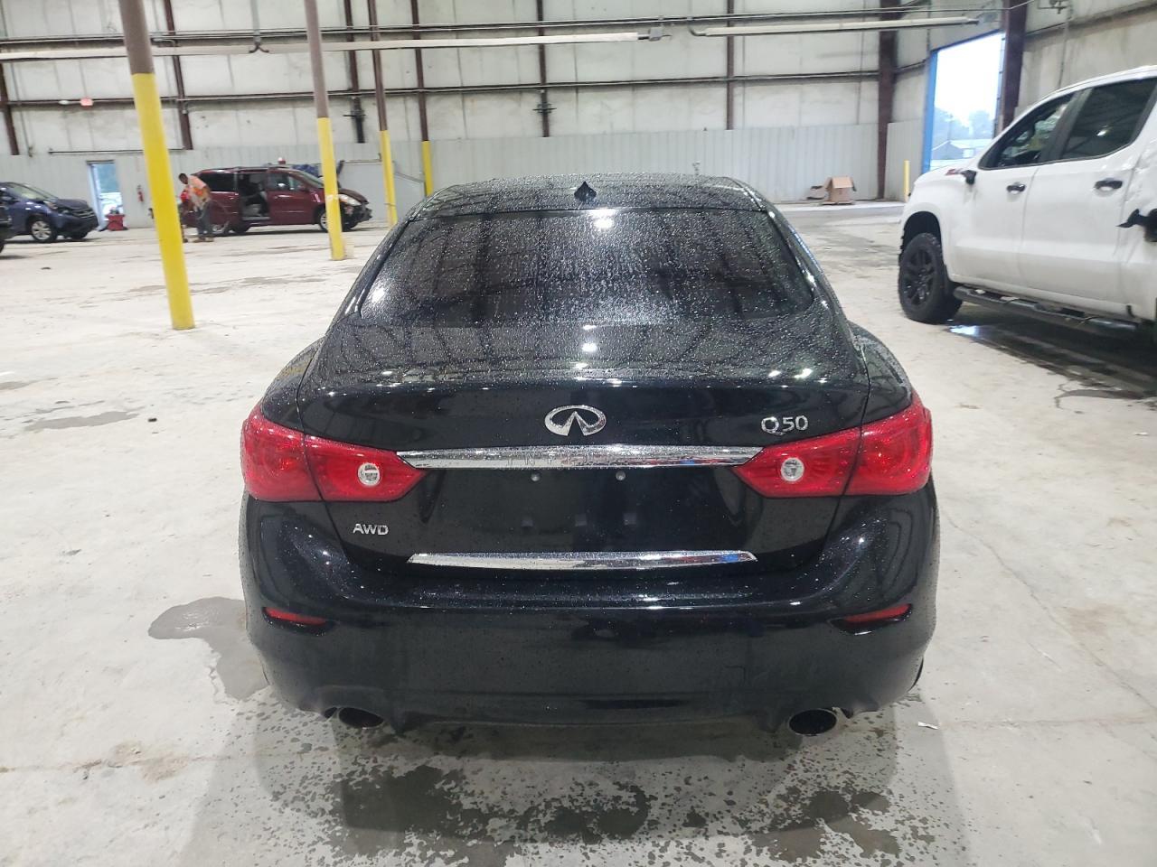 2015 INFINITI Q50