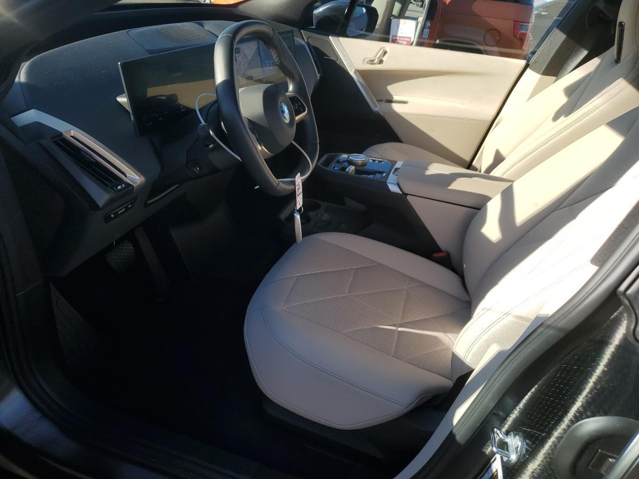 2023 BMW iX