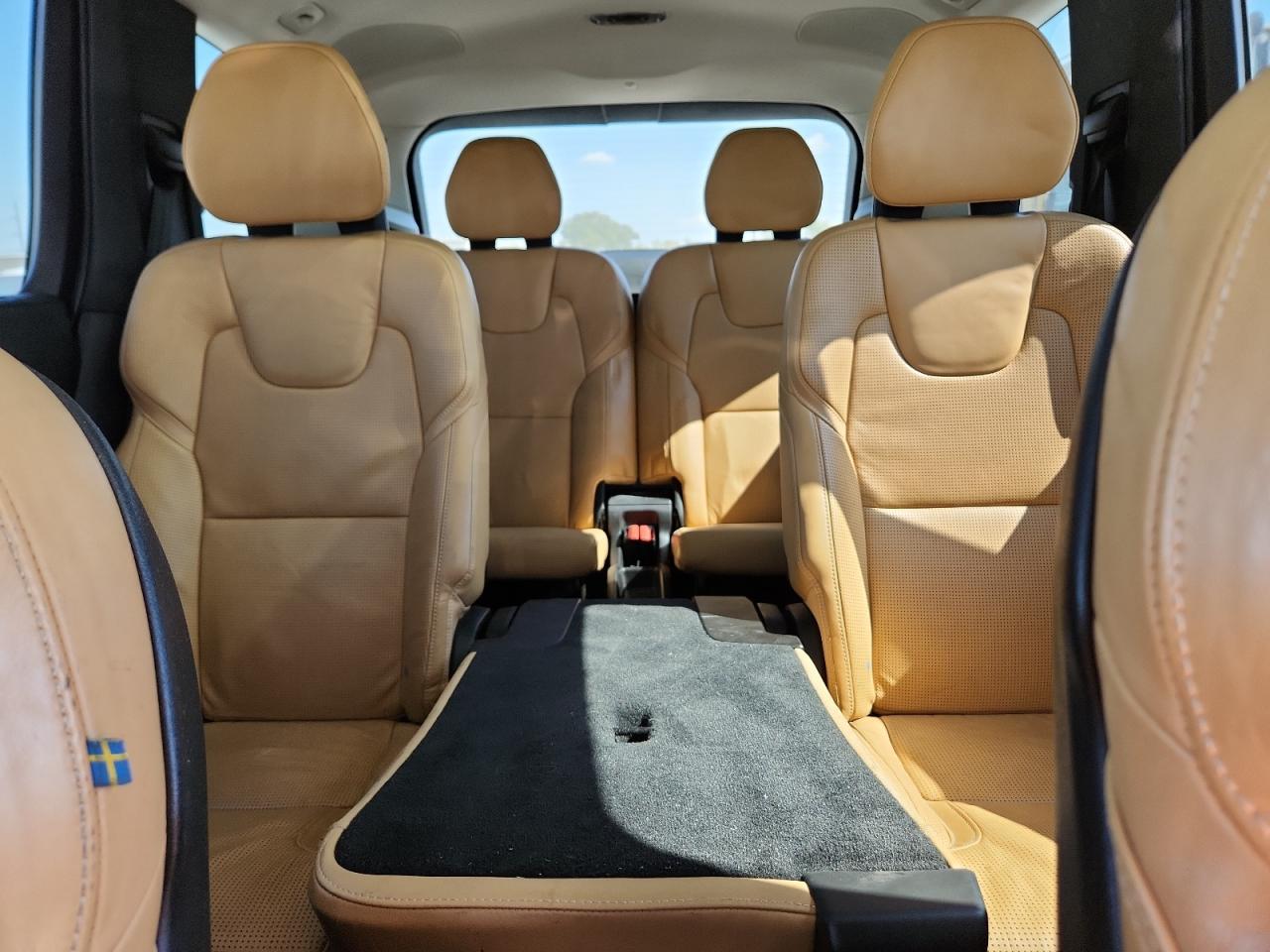2016 VOLVO XC90