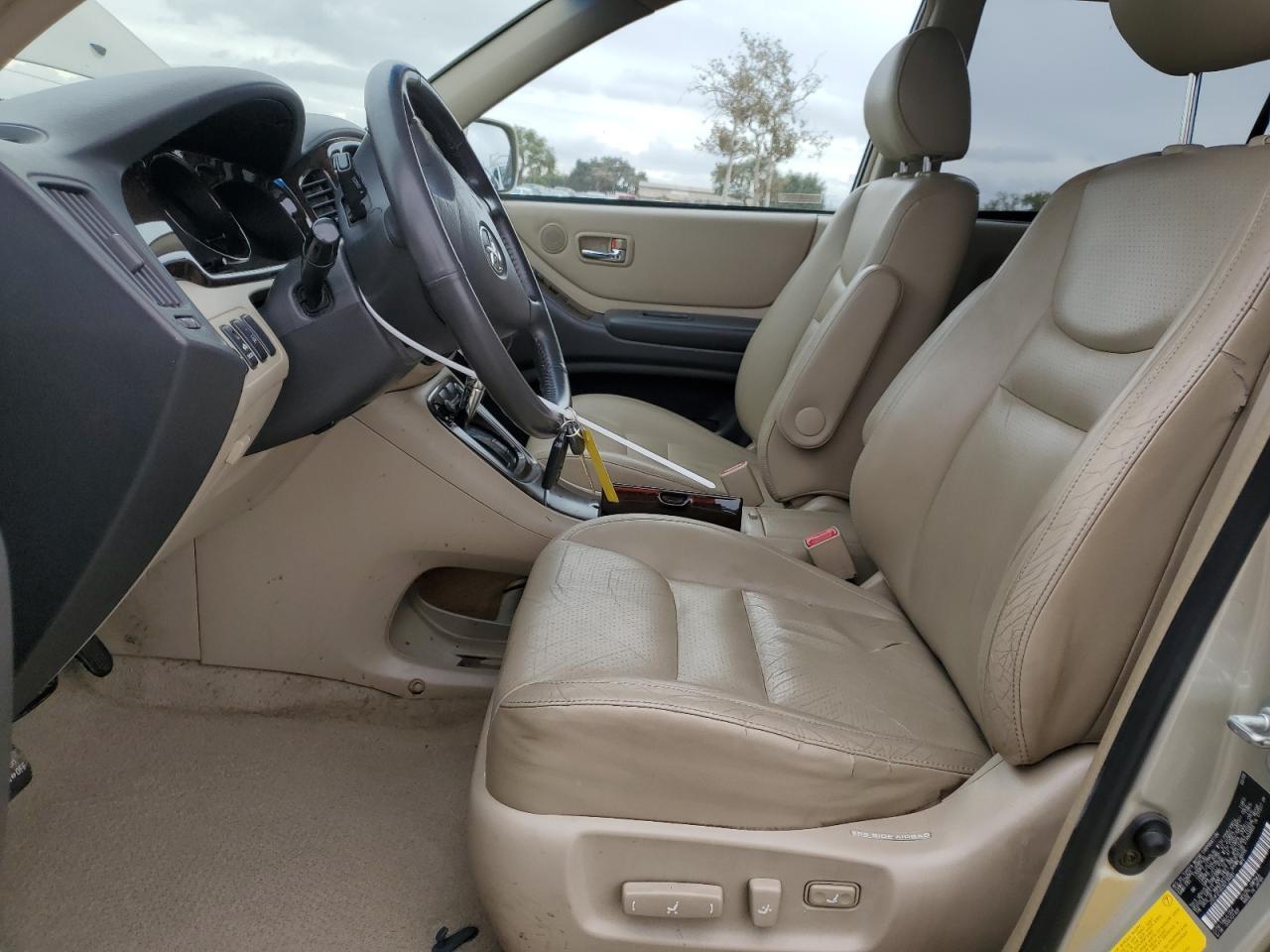 2003 TOYOTA HIGHLANDER