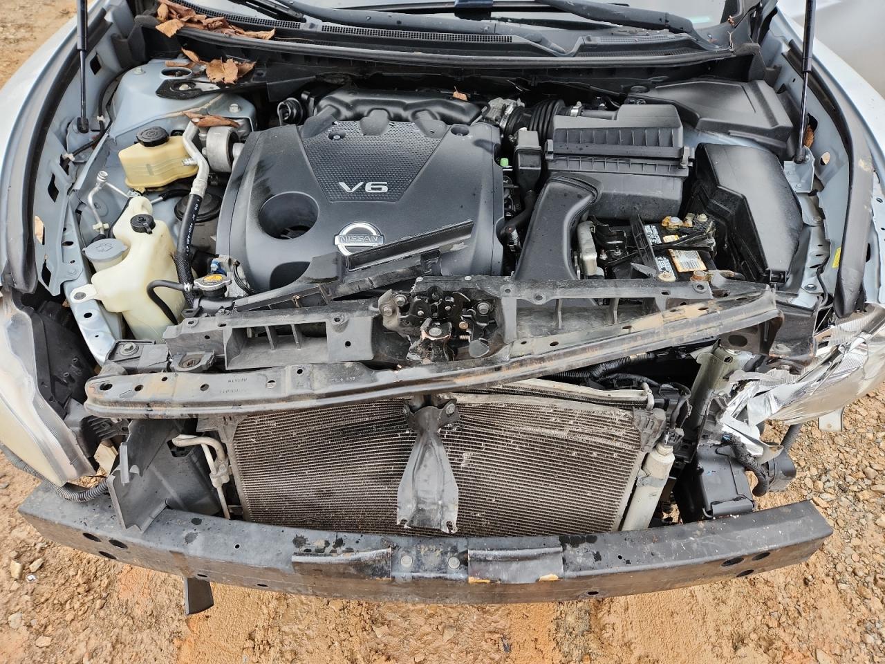 2011 NISSAN Maxima