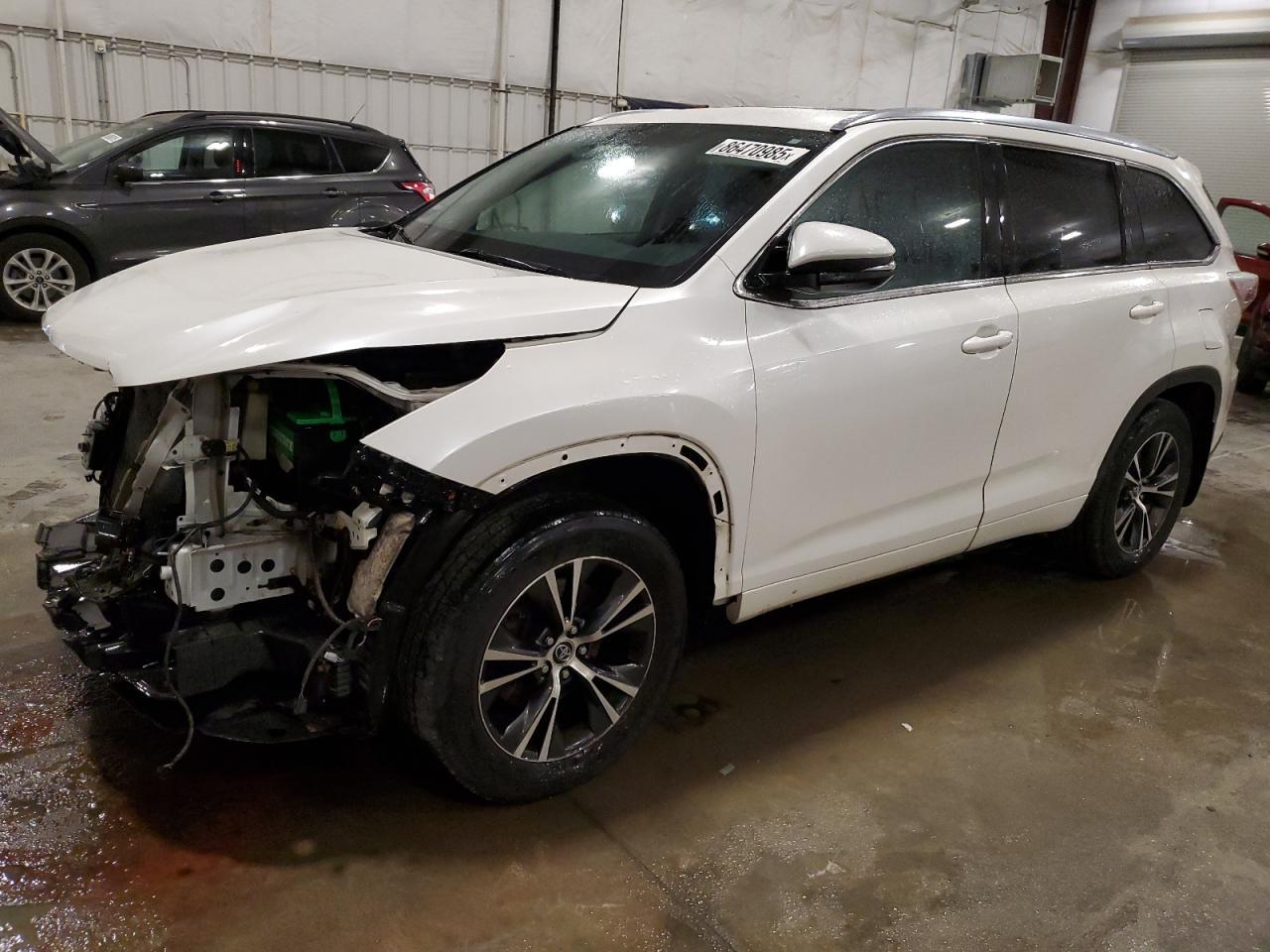 2016 TOYOTA HIGHLANDER